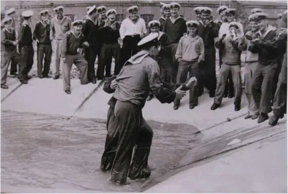 Эпизод макания Кстати бассейн использовался не только для технических нужд - фото 14