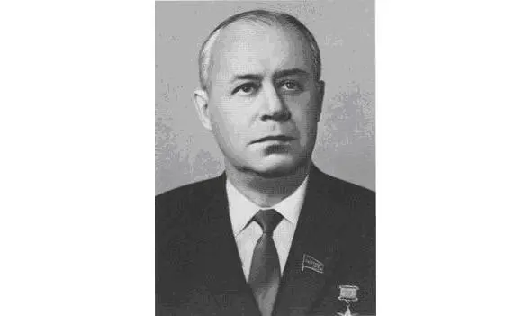 Министром машиностроения для легкой и пищевой промышленности и бытовых приборов - фото 45