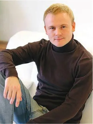 Кроме того Кирилл Драновский занимает должность директора по маркетингу бренда - фото 2