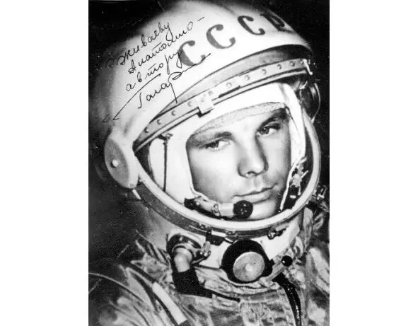 ВЕЛИКОЕ СОБЫТИЕ В ИСТОРИИ ЧЕЛОВЕЧЕСТВА 12 апреля 1961 года первый в мире - фото 13