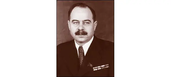 Министр электростанций СССР ПАВЛЕНКО Алексей Сергеевич Первый заместитель - фото 89