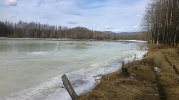 А ты что думала при здешних морозах река не замерзнет Да тут реки на - фото 9