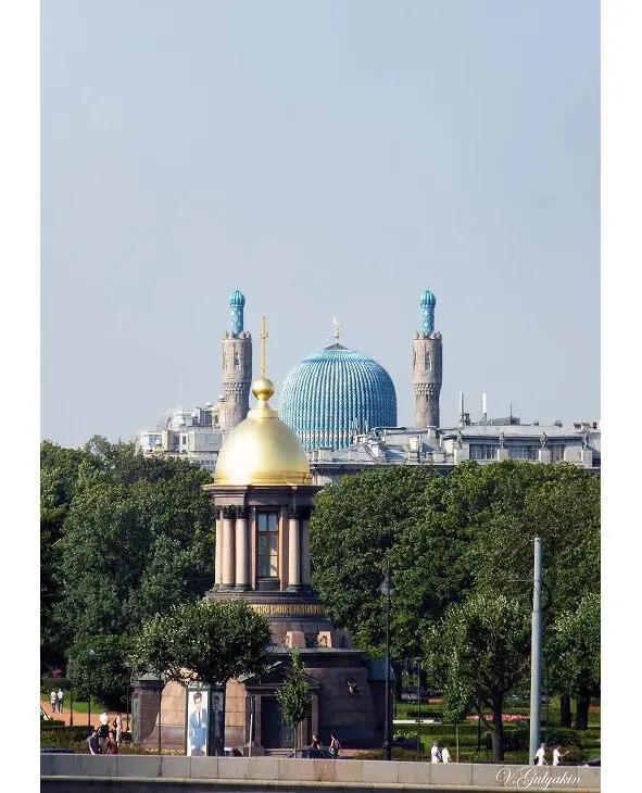 На заднем плане купол Татарской мечети Вид с моста со стороны левого берега - фото 9