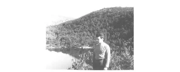 Я на практике в Урагубе 1963г Летом 1963 года нас послали на практику в - фото 27