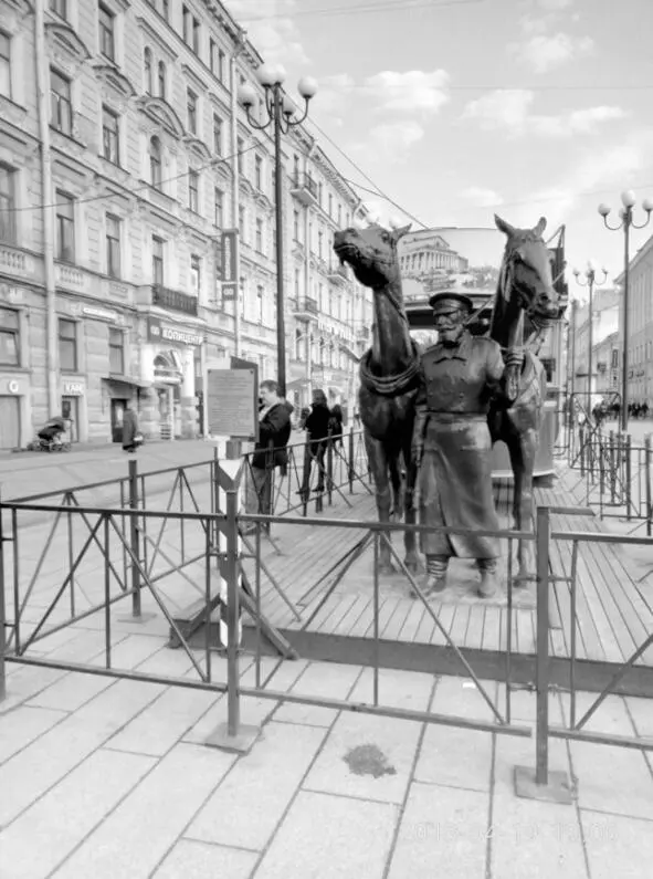 Это Памятник Конке У метро Василеостровская Василеостровский Арбат - фото 3