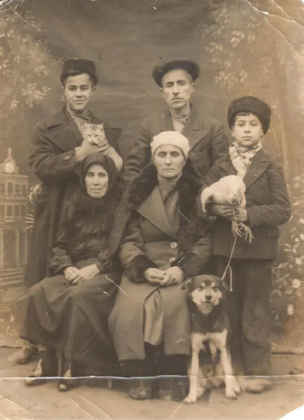 Фотография из архива семьи Ватульянц Первые армянские переселенцы появились на - фото 1