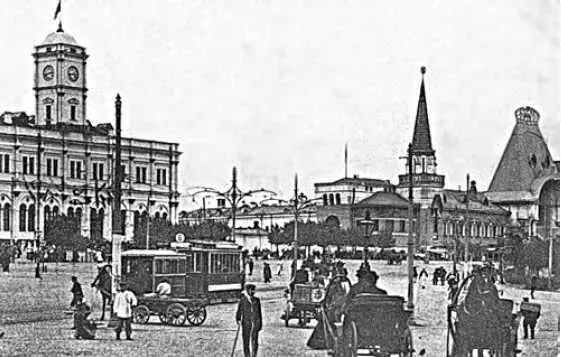 Слева Николаевский вокзал постройки 18441851 гг Архитектор К А Тон - фото 107