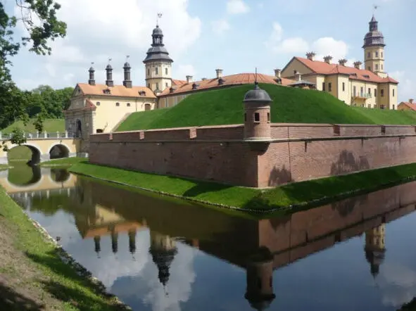 НЕСВИЖСКАЯ РЕЗИДЕНЦИЯ РАДЗИВИЛЛОВ г Несвиж Беларусь фото автора авг - фото 52