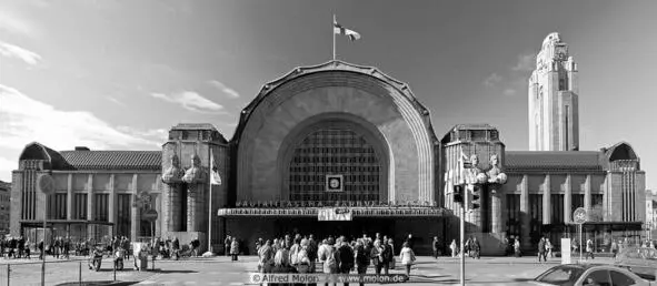 Главный вход Центральной Железнодорожной станции в Хельсинки Женщиныэмигранты - фото 2