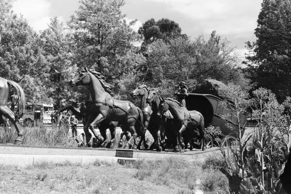 Монумент колонистампереселенцам Дилижанс 1953 Впечатления после этой - фото 29