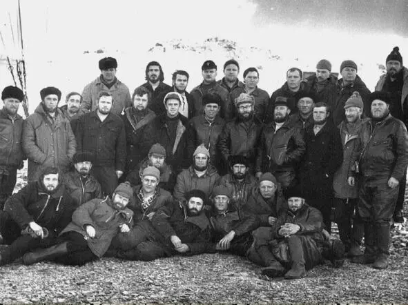 РАССТОЯНИЯ ПО ПРЯМОЙ ОТ МОЕГО ДОМА НА СТАНЦИИ БЕЛЛИНСГАУЗЕНА КМ ДО - фото 64
