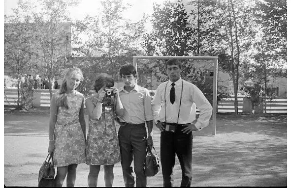 г Балхаш Я со студентами на практике 1972 год Пробыли на полустанке - фото 43