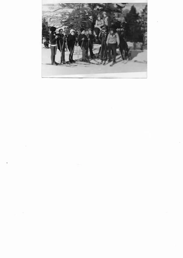 Группа ОПИ 68 2 на лыжах в Уктусе 1968 год Нельзя нельзя нельзя - фото 6