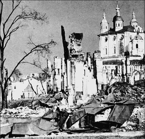 Успенский собор разрушенный немецкофашистскими оккупантами Осень 1941 г С - фото 18