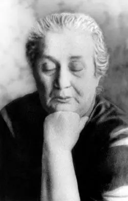 Анна Ахматова 1958 г 1954 8 марта У Всеволода Иванова блины Встретил там - фото 138