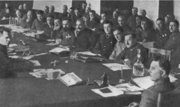 Совещание в Наркомате обороны 1936 г Тухачевский с бывшим командиром - фото 40