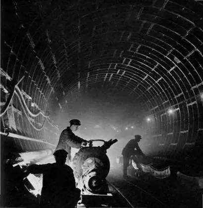 Фото 72 В Шаховской Строительство тоннеля Наконец контуры фигур можно - фото 84
