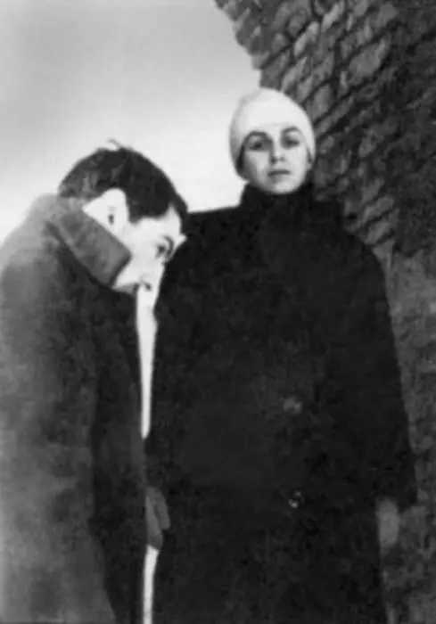 26 Марина Басманова и Анатолий Найман Из архива Д Бобышева 27 Дмитрий - фото 27