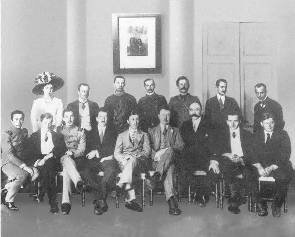 Лидия Зверева среди авиаторовпетербуржцев 1911 Аттестат зрелости золотой - фото 20