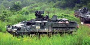 Очень интересным элементом M1126 Stryker ICV является Protector M151 Remote - фото 32