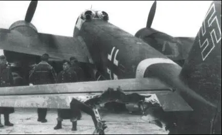 Ju88D из 4й эскадрильи дальней разведки AufklGr11 поврежденный огнем - фото 40