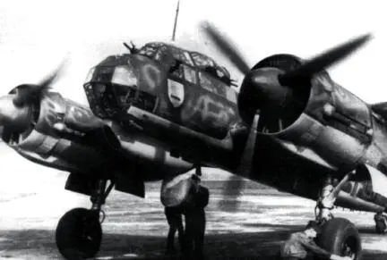 Ju88 D4 D7LH из Wekusta 1AufklGrObdL после очередного вылета на - фото 42