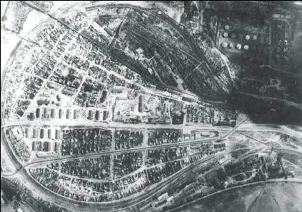 Аэрофотоснимок района химической фабрики Лазурь сделанный немецким - фото 61
