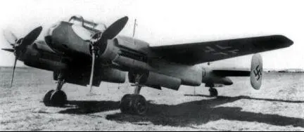 Самолет Ar240V3 KKCD оснащенный двумя фотокамерами Rb5030 с конца лета - фото 82