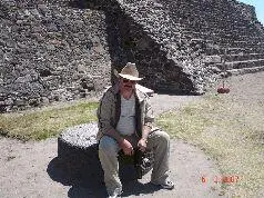 Рис 39 Каменный диск в Туле Аналогичный диск попался нам в дальнейшем в - фото 42