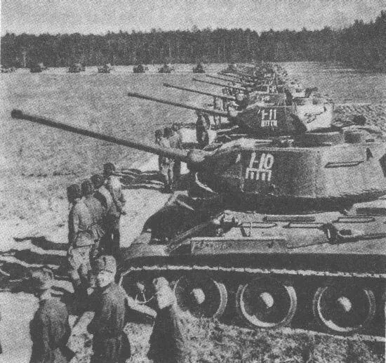 Танки Т3485 из состава 63й гвардейской Челябинской танковой бригады 10го - фото 146