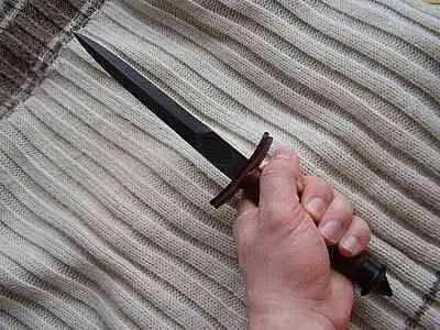 Все же насколько рукояти из кожи приятнее неживого пластика Хотя скорее - фото 518