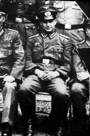 Клаус Барби Сын учителей его родители поженились только в янв 1914 С - фото 3