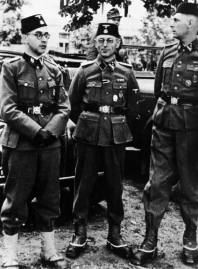Офицеры дивизии СС Ханджар Нарукавная нашивка дивизии В авг 1943 - фото 251