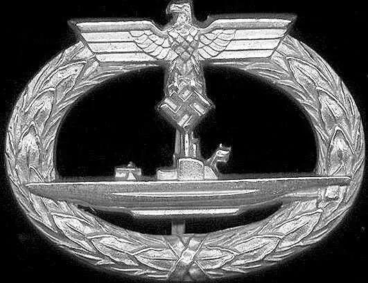 Знак подводника Знак имел позолоченный бронзовый венок из лавровых листьев - фото 127