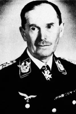 Инспектор зенитной артиллерии и местной ПВО Гюнтер Рюдель В февр 1939 - фото 180