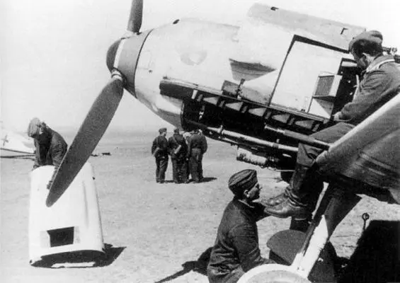 Самолет 3й эскадрильи 2й истребительной эскадры 1940 Штабквартира - фото 486