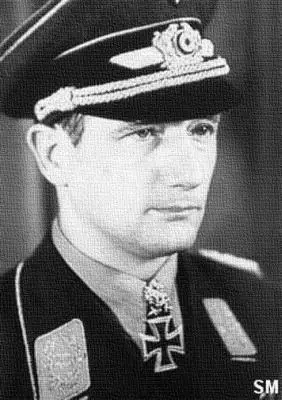Командир 77й истребительной эскадры подполковник Гордон Голлоб Командиры - фото 512