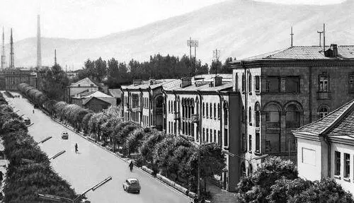 Кировакан Проспект имени Ленина С М Агаджанян Портрет отца 1900 - фото 196