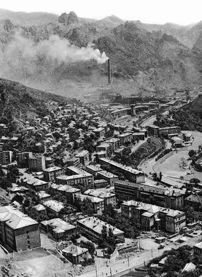 Алаверди Общий вид М М Абегян Портрет Зои Петросян 1945 Картинная - фото 237