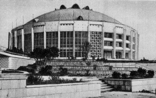 Э А Исмайлов Ф Р Леонтьева Цирк в Баку Т С Садыхзаде Баку в 1917 - фото 34