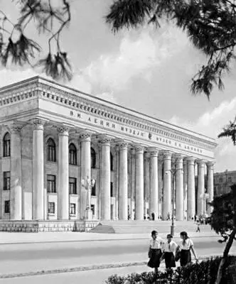 Баку Музей В И Ленина 1960 Архитектор Г А Меджидов Баку Кировский - фото 257