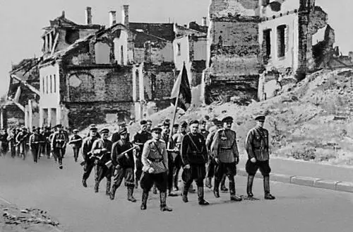 Белорусская ССР Вступление партизан в освобожденный Минск Июль 1944 - фото 154