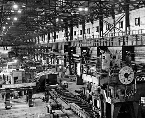 Рис 2 Блюминг 1300 мм Криворожского металлургического завода - фото 51