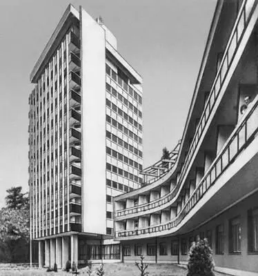 Гостиница в Дебрецене 1960е гг Карьер лигнита у гор Матра Сцена из - фото 318