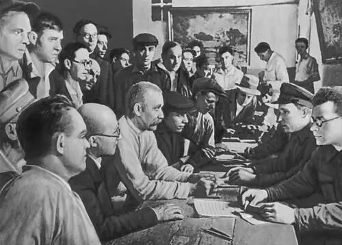 Москвичи записываются в народное ополчение Лето 1941 Население Праги - фото 152