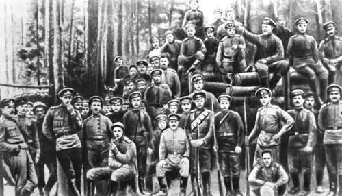 Латышские стрелки прибывшие в распоряжение Военнореволюционного комитета 12й - фото 104