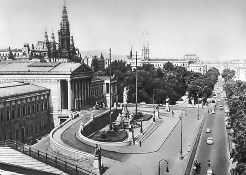 Улица Рингштрасе Слева здание парламента 1873 83 архитектор Т Э - фото 300