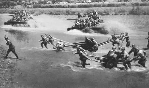 Переправа 1й Украинский фронт 1944 На берегу р Шпре в центре Берлина - фото 175