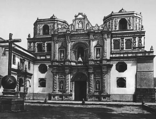 Церковь Нуэстра Сеньора де ла Мерсед в Антигуа 17 в перестроена в 1760 - фото 30