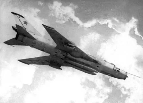 Самолёты и вертолёты ВоенноВоздушных Сил СССР Истребительбомбардировщик - фото 97